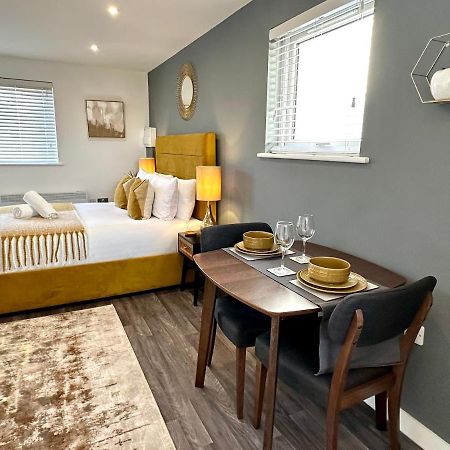 A Cozy Hideaway With Balcony - Close To Beach Bournemouth Luaran gambar