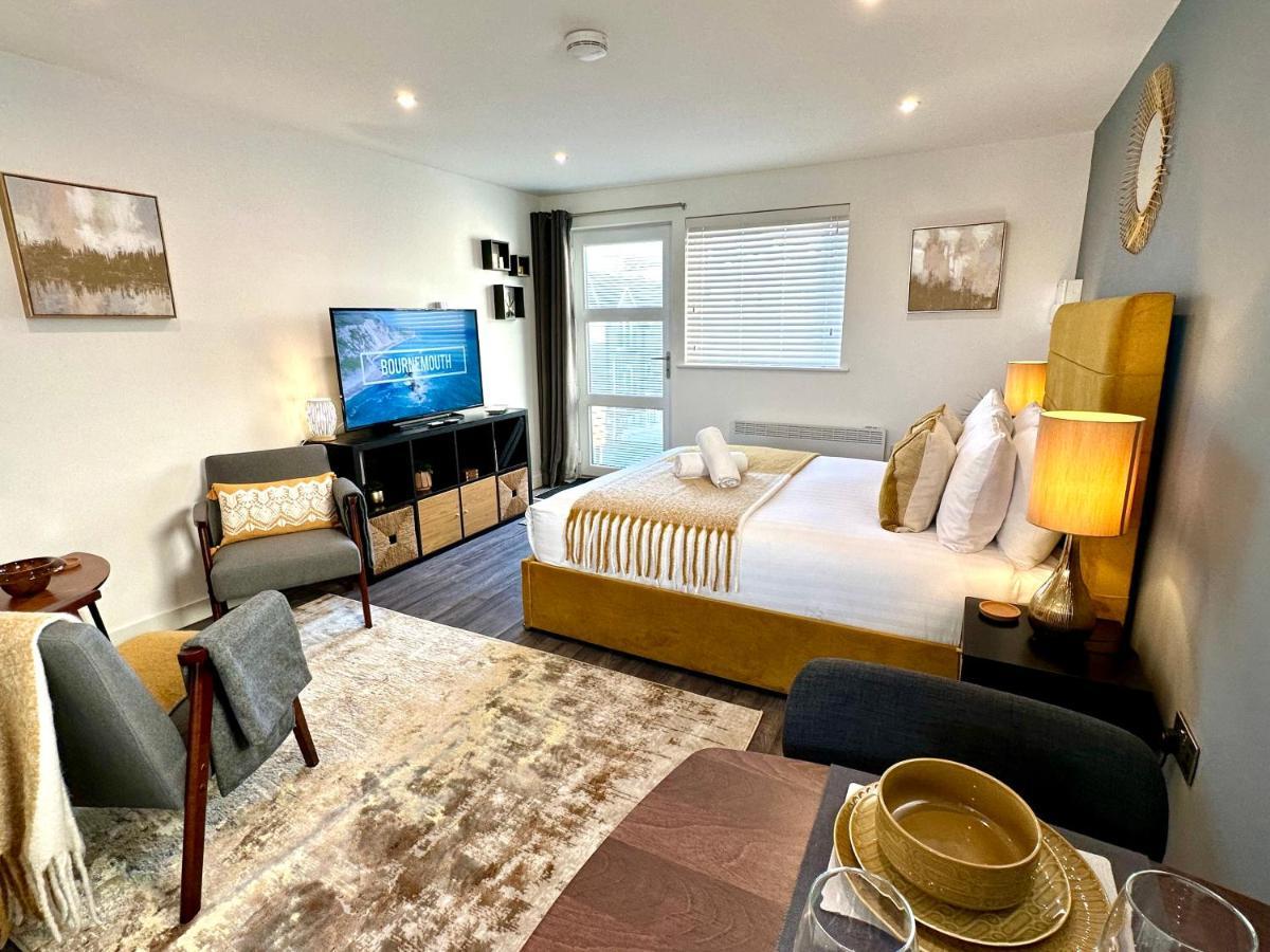 A Cozy Hideaway With Balcony - Close To Beach Bournemouth Luaran gambar